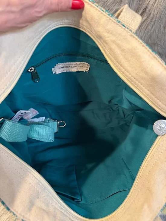 NWT America & Beyond Multicolor Embroidered Tote with Zip Pouch Set - Picture 4 of 13